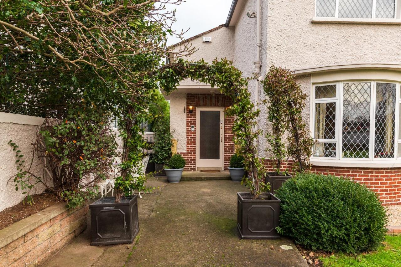 Aaron Court B&B - Dublin — Photos 2